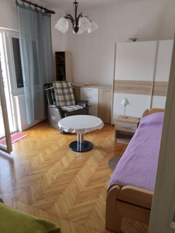Eli - 50m From The Sea Apartment Umag