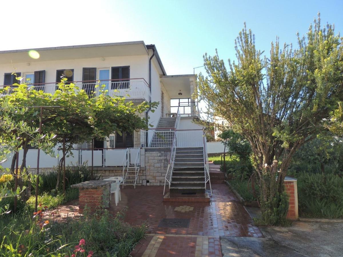 Apartment Eli - 50m From The Sea Umag